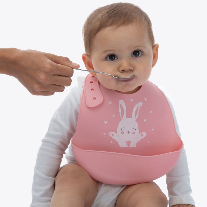 Babero con Bolsillo de Silicona Conejito - Maternelle Babero con Bolsillo de Silicona Conejito - Maternelle