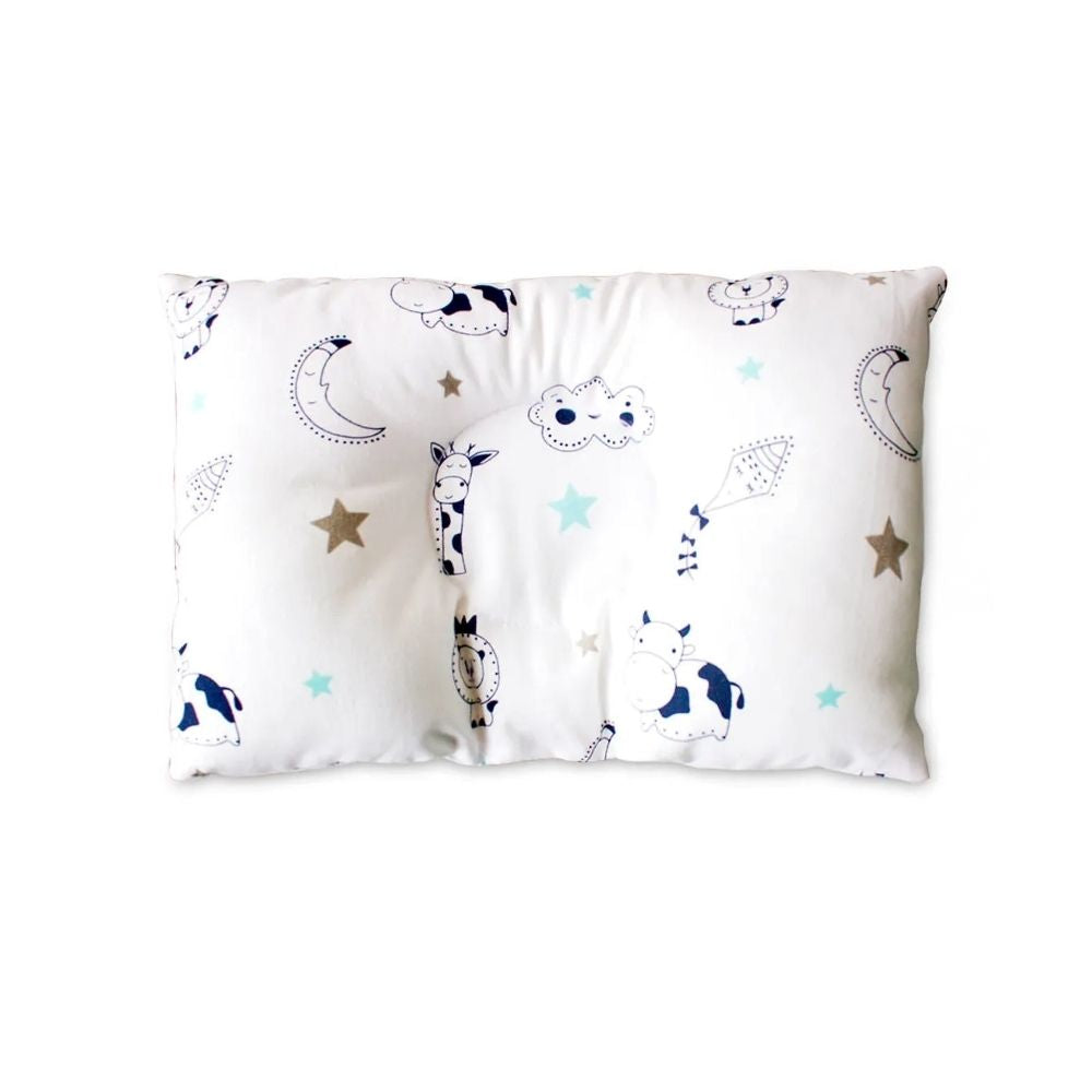 Almohadita Anticabeza Plana Hipoalergénica Maternelle - Modelo Azul Nubes - Seguridad y Confort