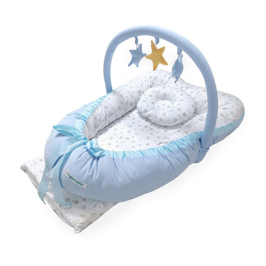 Cuna colecho grande 2 en 1 maternelle celeste, con arco para estimulación