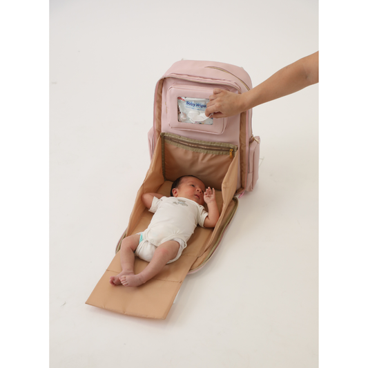 Mochila Pañalera Rosada Maternelle 2 en 1 Convertible a cambiador portátil