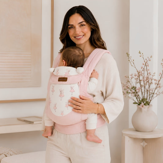 Mochila Portabebé Ergonómica 4 en 1 Maternelle - Modelo Rosado Conejitas Bailarinas - Adaptable y Confortable