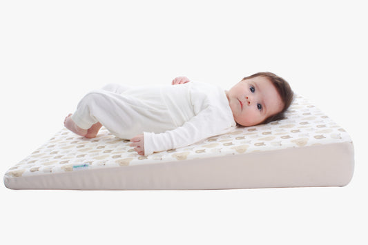Cojin Antireflujo maternelle Beige Ositos, soporte firme y cómodo al bebé
